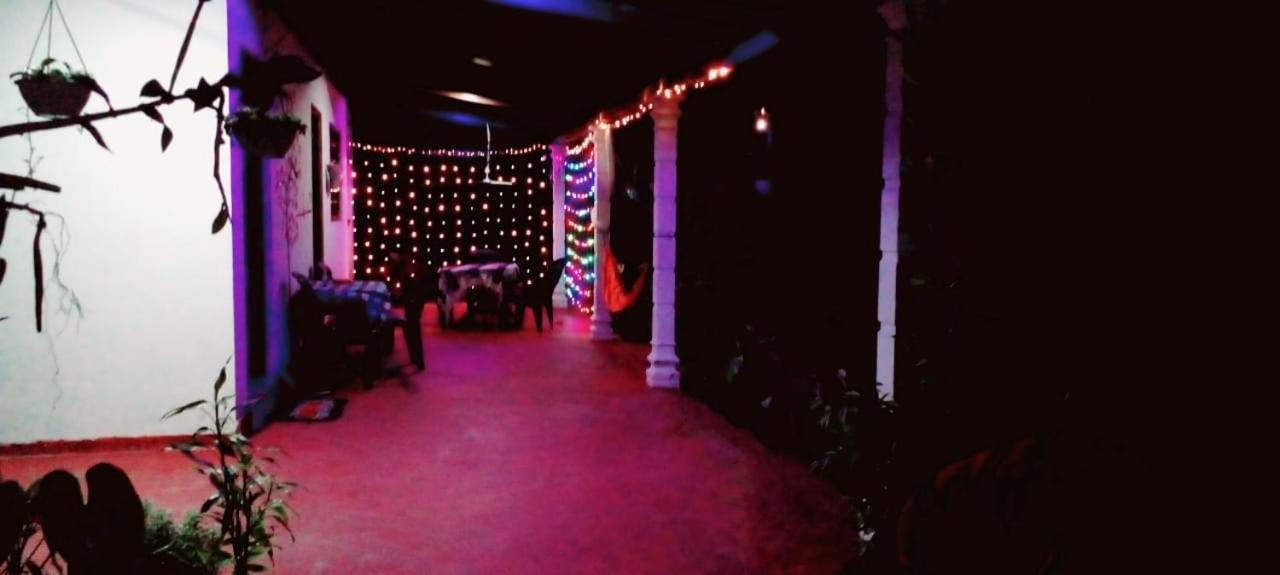 Pradeep Guest House ミリッサ エクステリア 写真