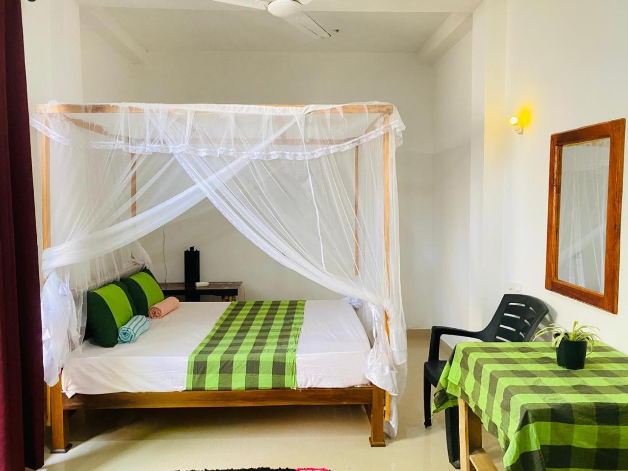 Pradeep Guest House ミリッサ エクステリア 写真