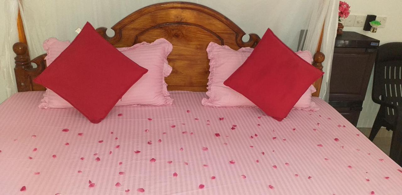Pradeep Guest House ミリッサ エクステリア 写真